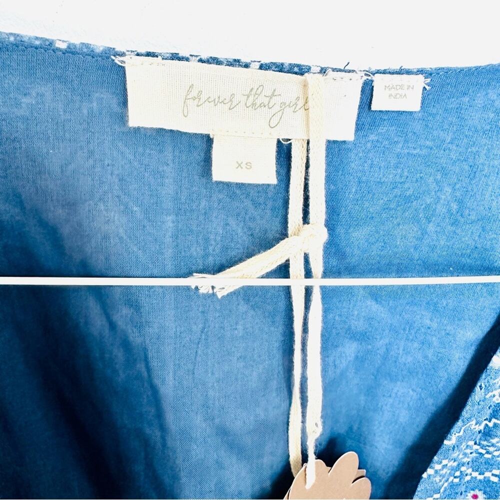 NEW ANTHROPOLOGIE FOREVER THAT GIRL Blue White Floral Smock VNeck Blouse Top XS - Picture 9 of 13
